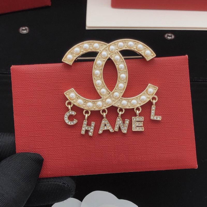 Chanel Brooch 10yxx90 (2)