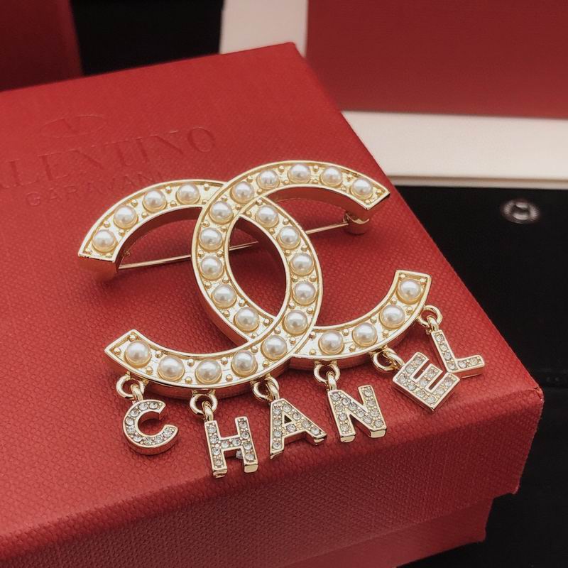 Chanel Brooch 10yxx90 (4)