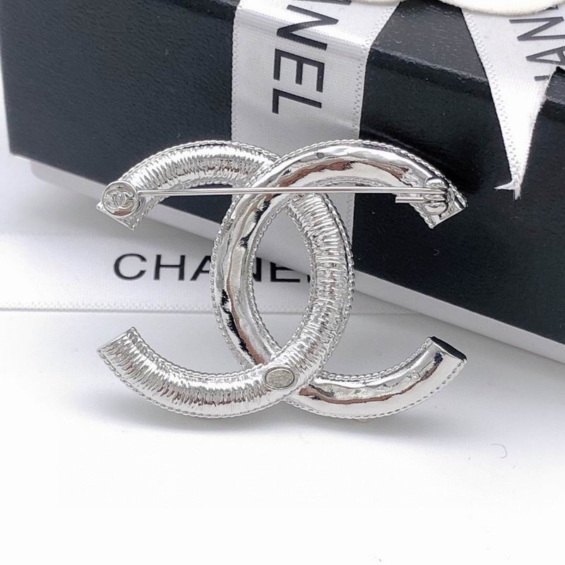 Chanel Brooch 10yxx91 (7)