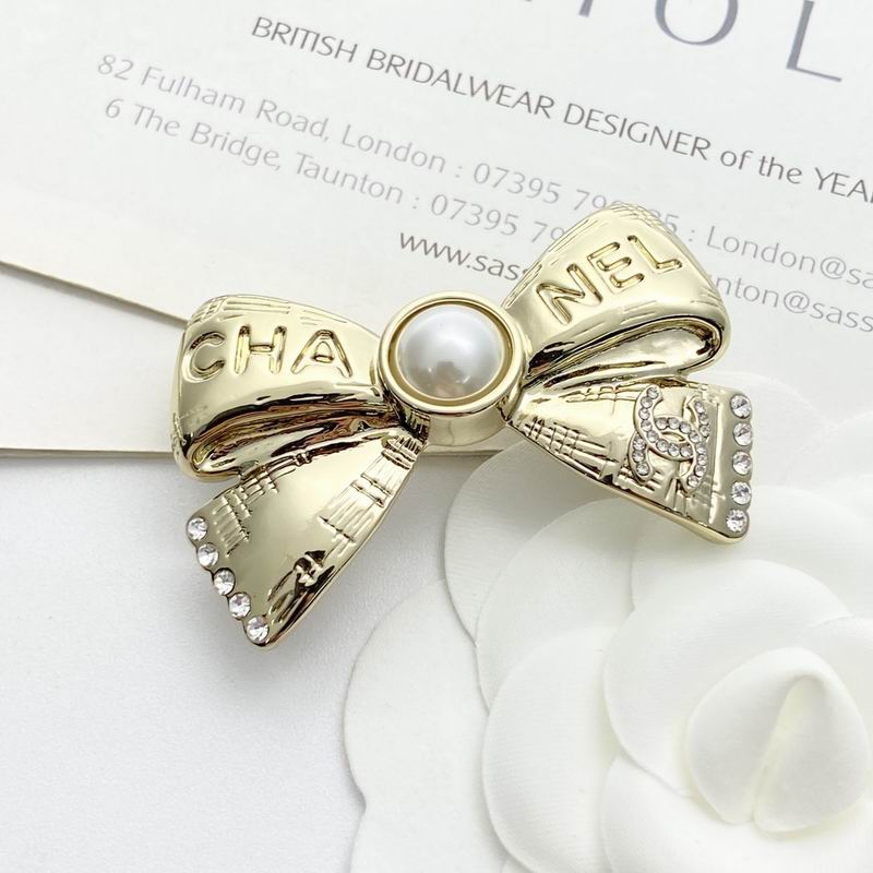 Chanel Brooch 10yxx92 (5)