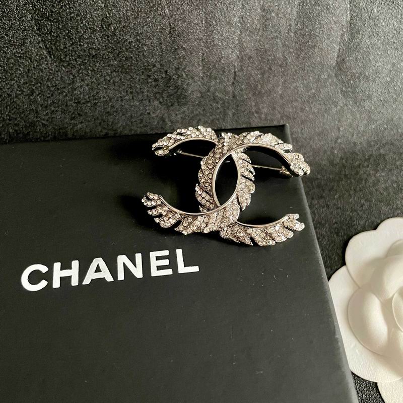 Chanel Brooch 10yxx94 (6)