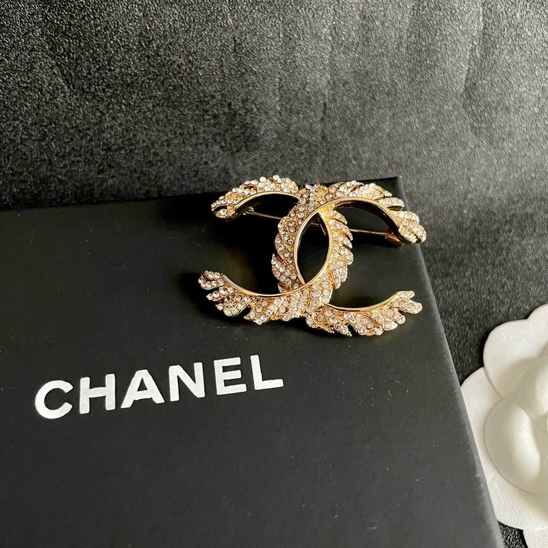 Chanel Brooch 10yxx94 (9)