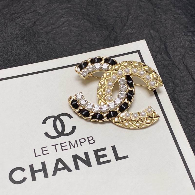 Chanel Brooch 10yxx96 (5)