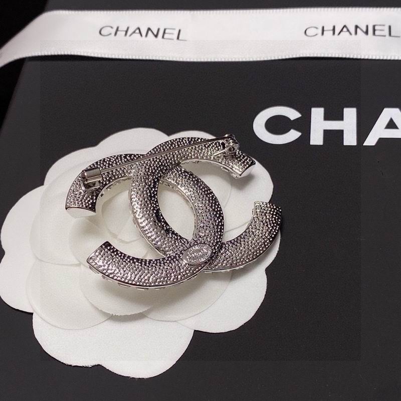 Chanel Brooch 10yxx98 (2)