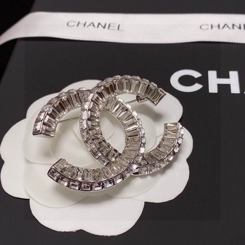 Chanel Brooch 10yxx98 (3)