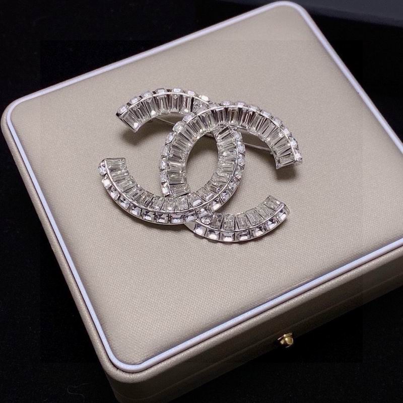 Chanel Brooch 10yxx98 (4)