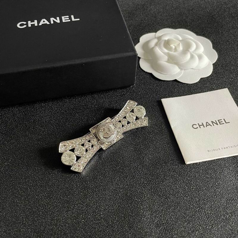 Chanel Brooch 11yxx101 (2)