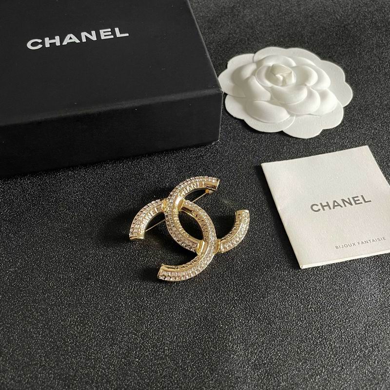 Chanel Brooch 11yxx103 (2)