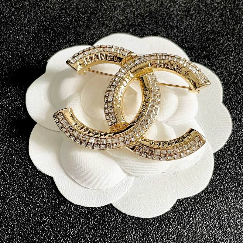 Chanel Brooch 11yxx103 (4)