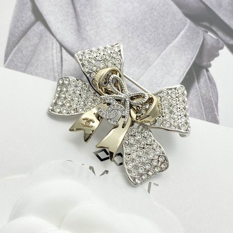 Chanel Brooch 11yxx104 (1)