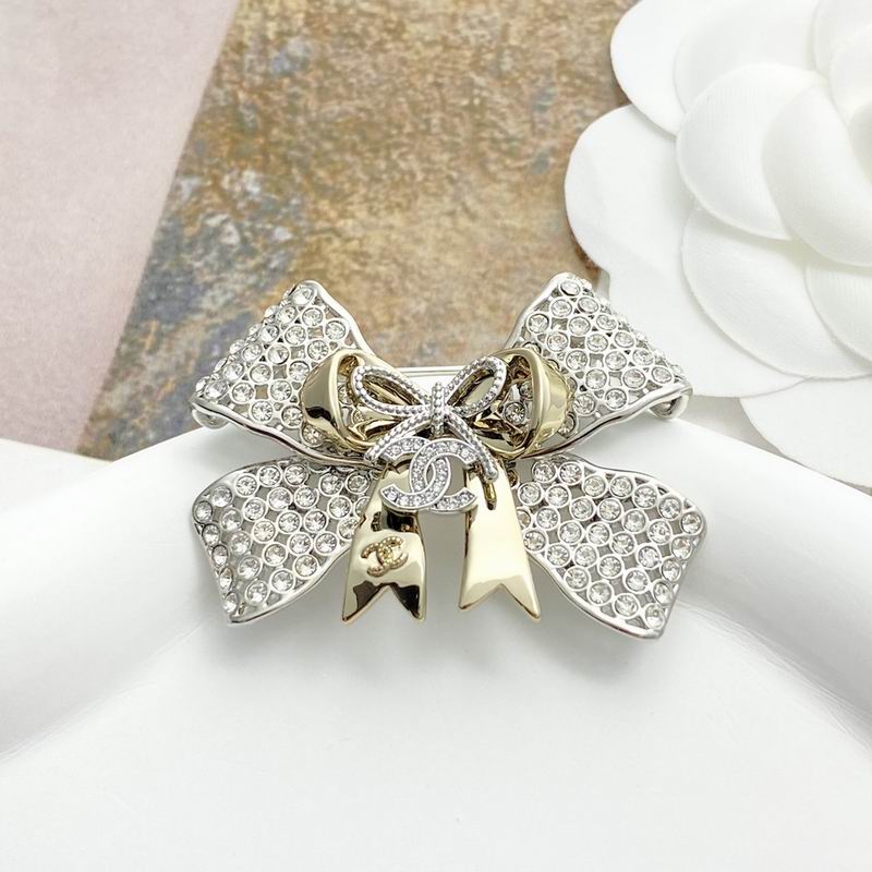Chanel Brooch 11yxx104 (2)