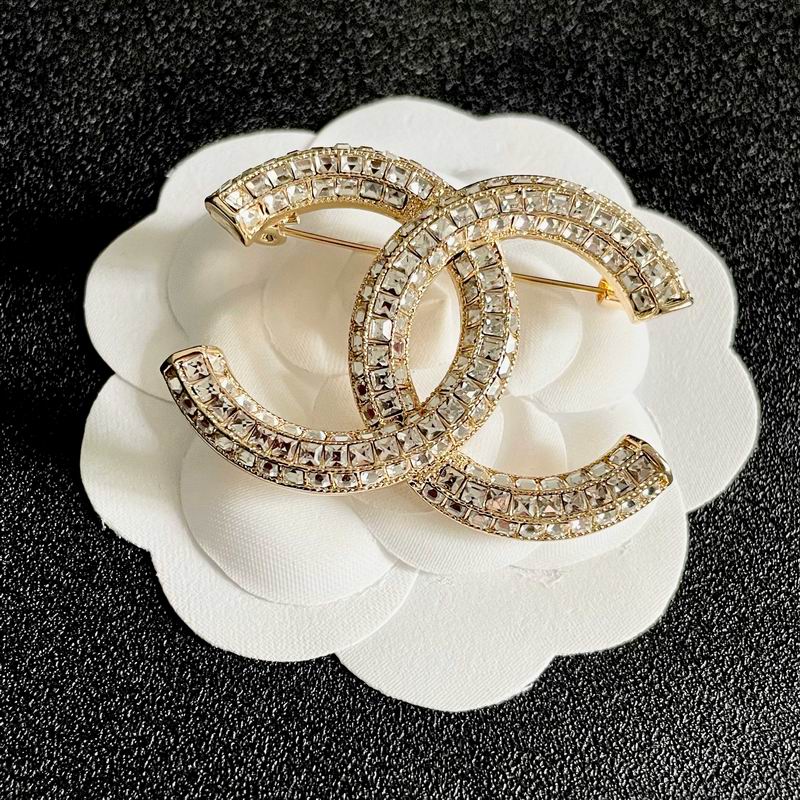 Chanel Brooch 11yxx105 (4)
