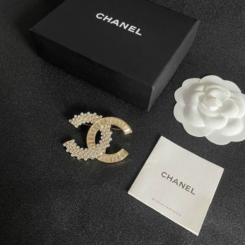 Chanel Brooch 11yxx107 (1)