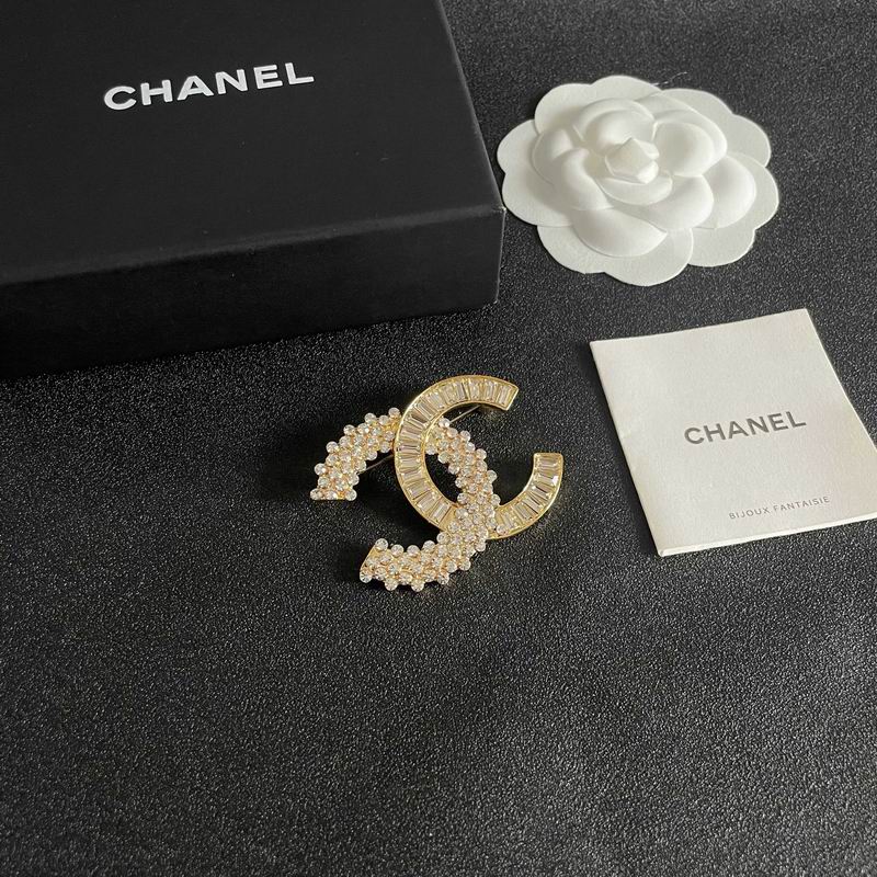 Chanel Brooch 11yxx107 (2)