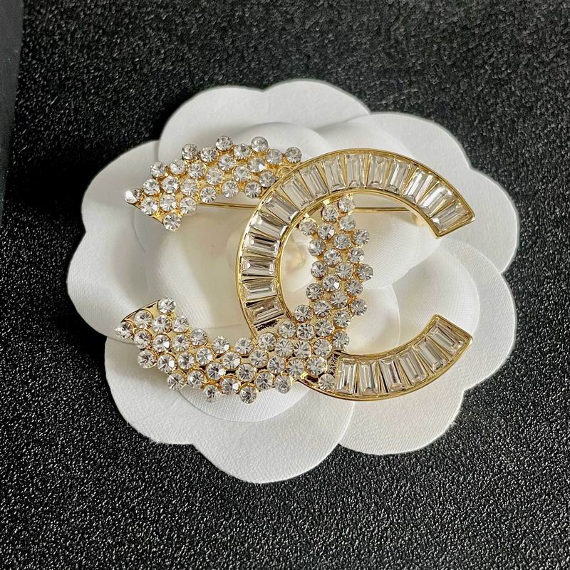 Chanel Brooch 11yxx107 (4)