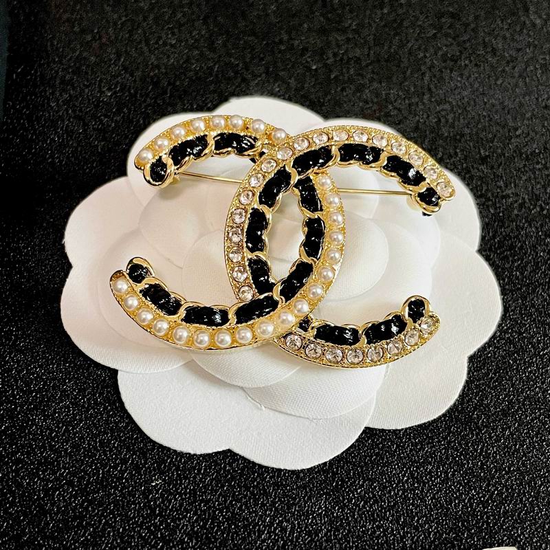 Chanel Brooch 11yxx108 (4)