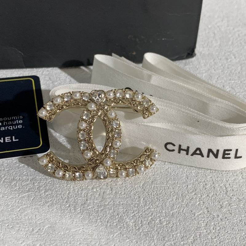 Chanel Brooch 11yxx111 (5)