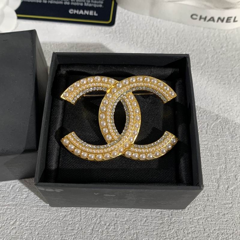 Chanel Brooch 11yxx112 (2)