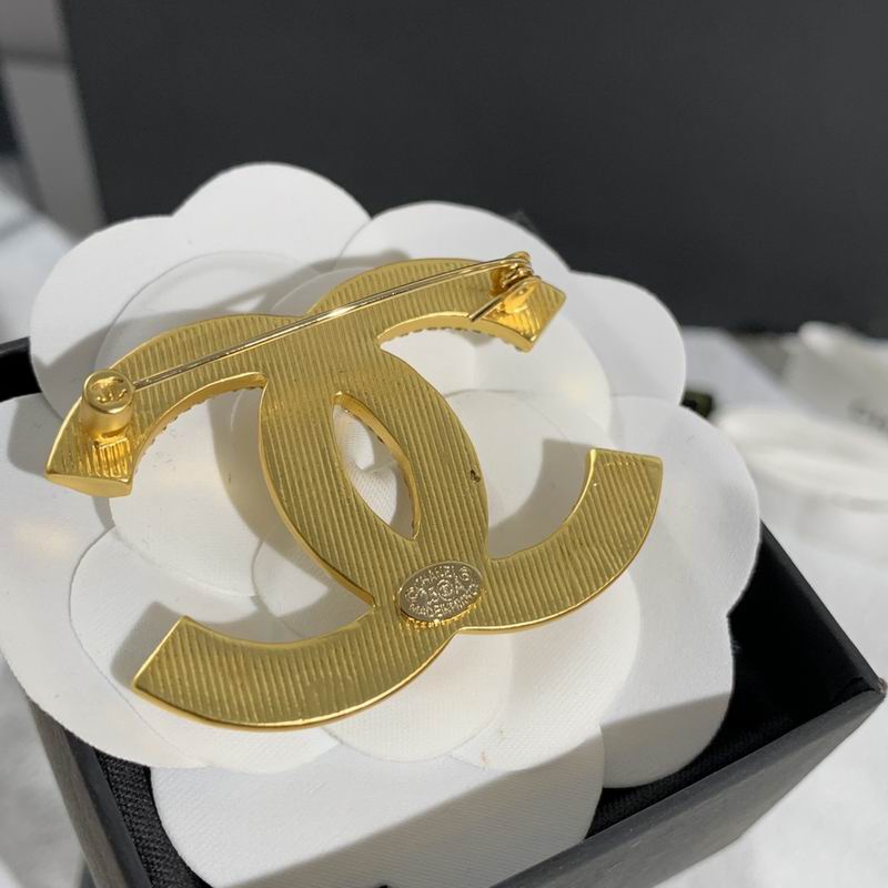 Chanel Brooch 11yxx112 (4)
