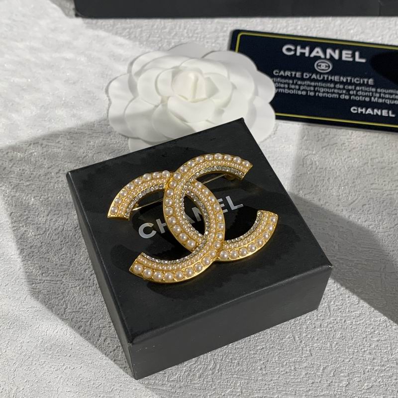 Chanel Brooch 11yxx112 (6)