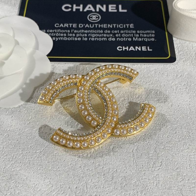Chanel Brooch 11yxx112 (7)