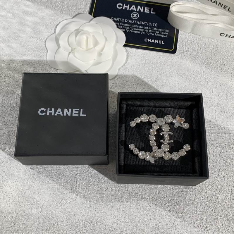 Chanel Brooch 11yxx113 (1)