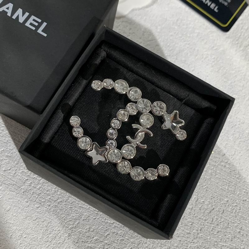Chanel Brooch 11yxx113 (3)