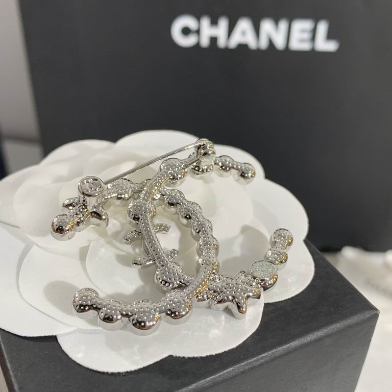 Chanel Brooch 11yxx113 (5)