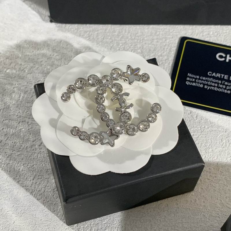 Chanel Brooch 11yxx113 (6)