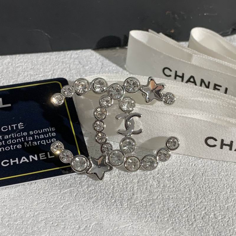 Chanel Brooch 11yxx113 (8)