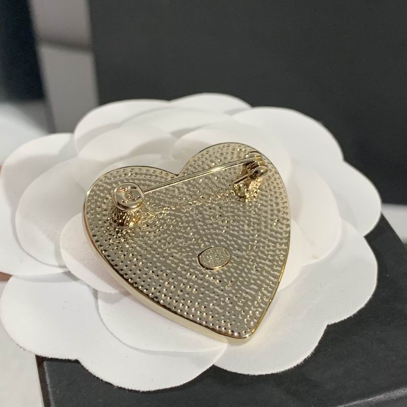 Chanel Brooch 11yxx114 (8)