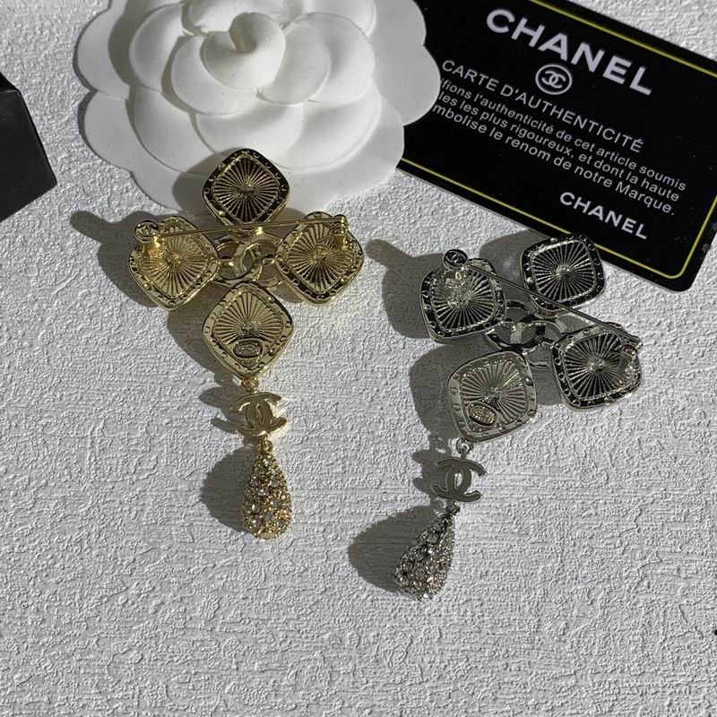 Chanel Brooch 11yxx115 (8)