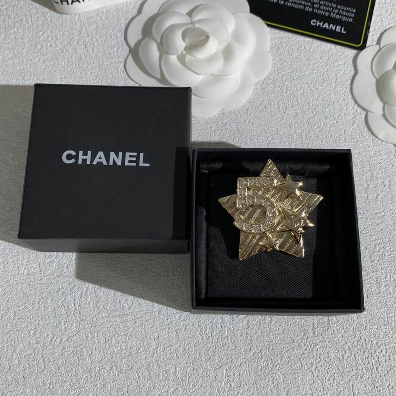 Chanel Brooch 11yxx116 (2)