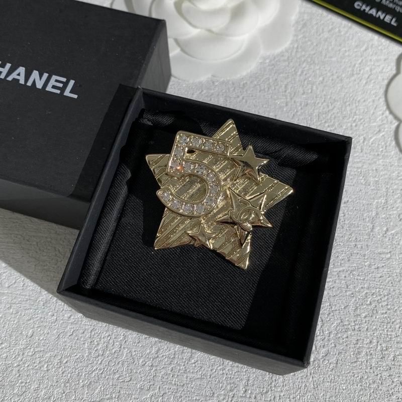 Chanel Brooch 11yxx116 (3)