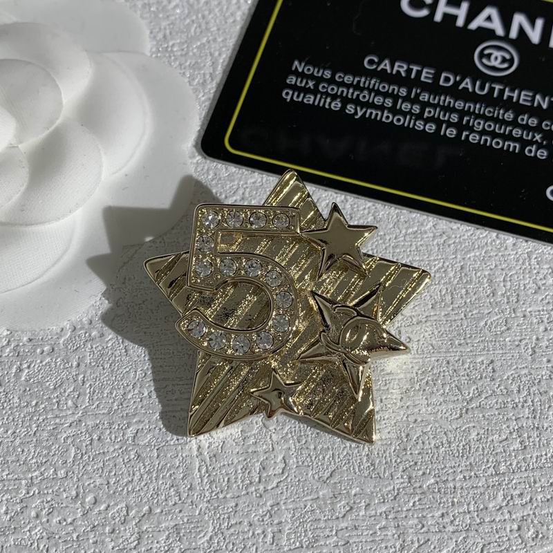 Chanel Brooch 11yxx116 (5)