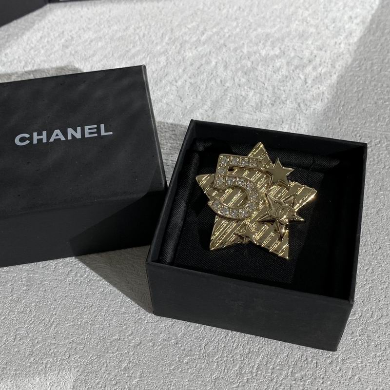 Chanel Brooch 11yxx116 (8)
