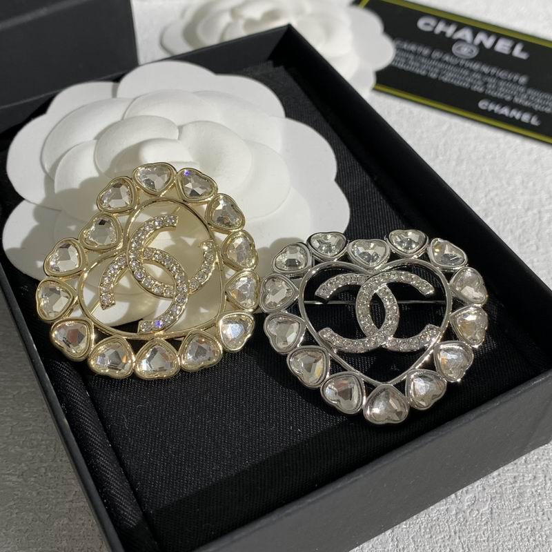 Chanel Brooch 11yxx117 (3)