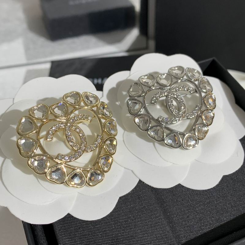 Chanel Brooch 11yxx117 (8)
