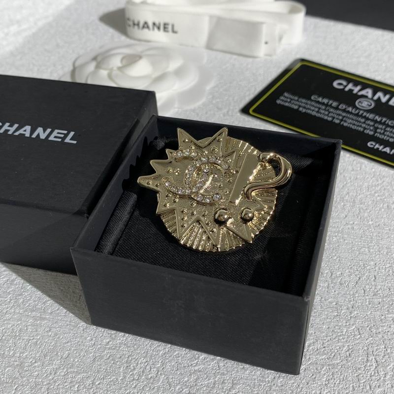 Chanel Brooch 11yxx118 (7)