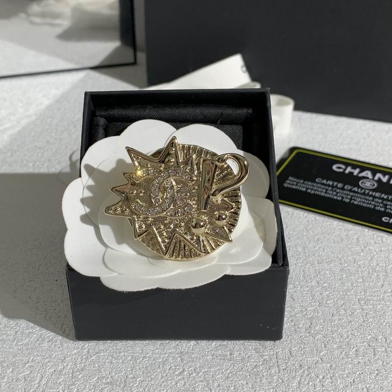 Chanel Brooch 11yxx118 (8)