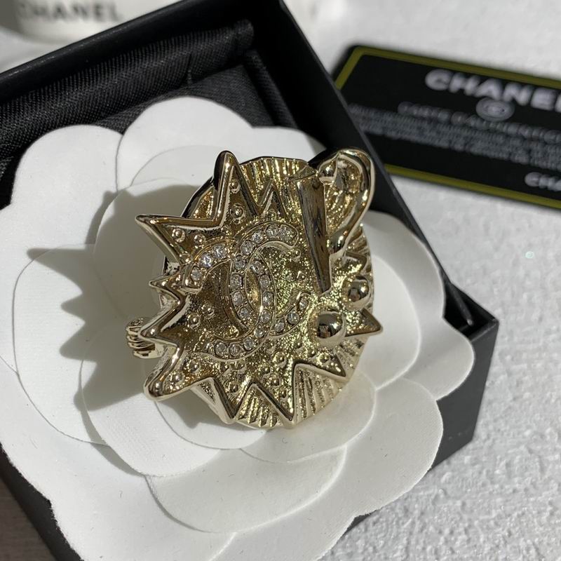 Chanel Brooch 11yxx118 (9)