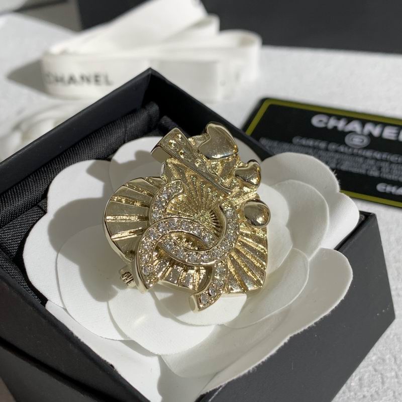 Chanel Brooch 11yxx119 (2)