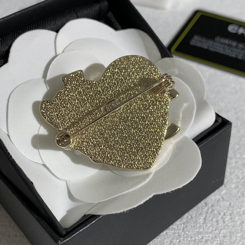 Chanel Brooch 11yxx119 (3)