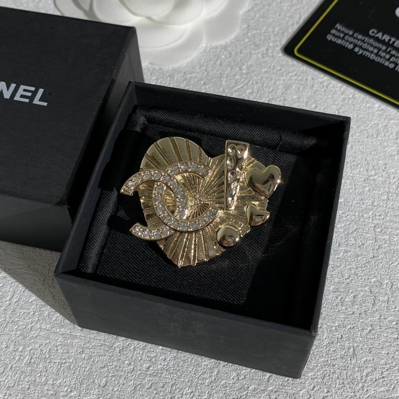 Chanel Brooch 11yxx119 (5)