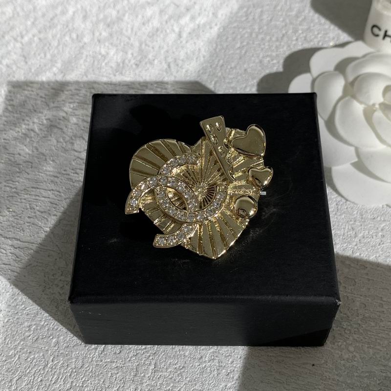 Chanel Brooch 11yxx119 (6)