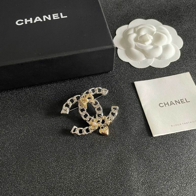 Chanel Brooch 11yxx123 (2)