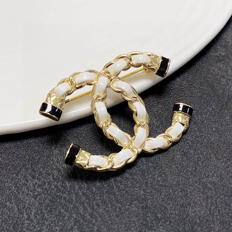 Chanel Brooch 11yxx124 (1)