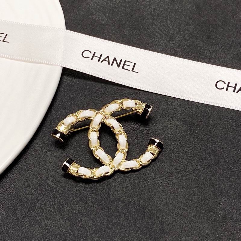 Chanel Brooch 11yxx124 (5)