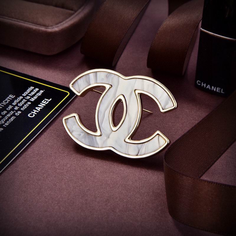 Chanel Brooch 11yxx125 (1)