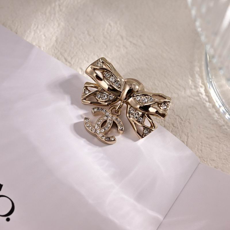 Chanel Brooch 11yxx126 (2)